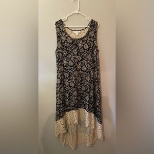 EUC -skyes the limit- hi low dress